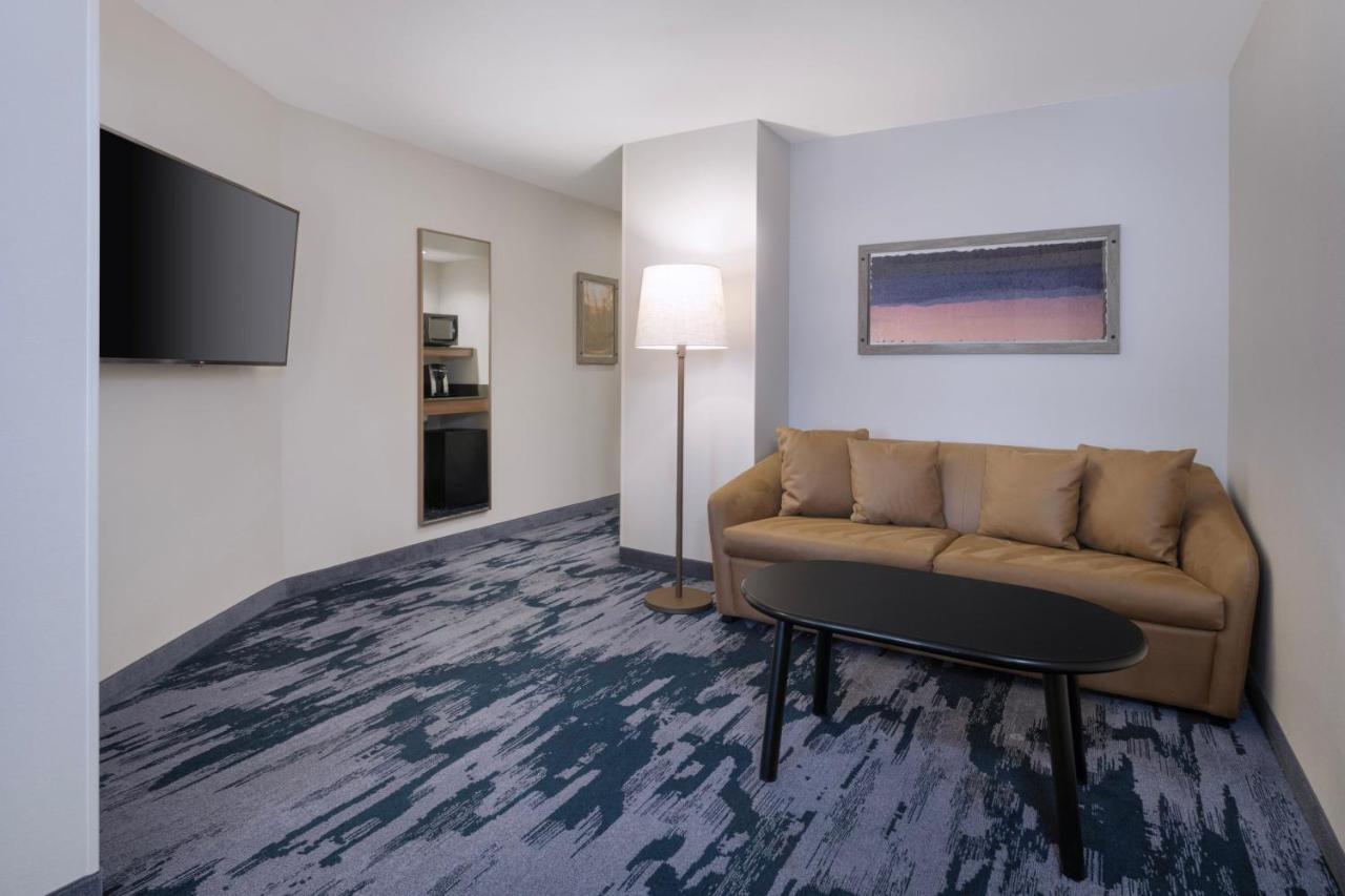 Fairfield Inn & Suites Ντέντον Εξωτερικό φωτογραφία