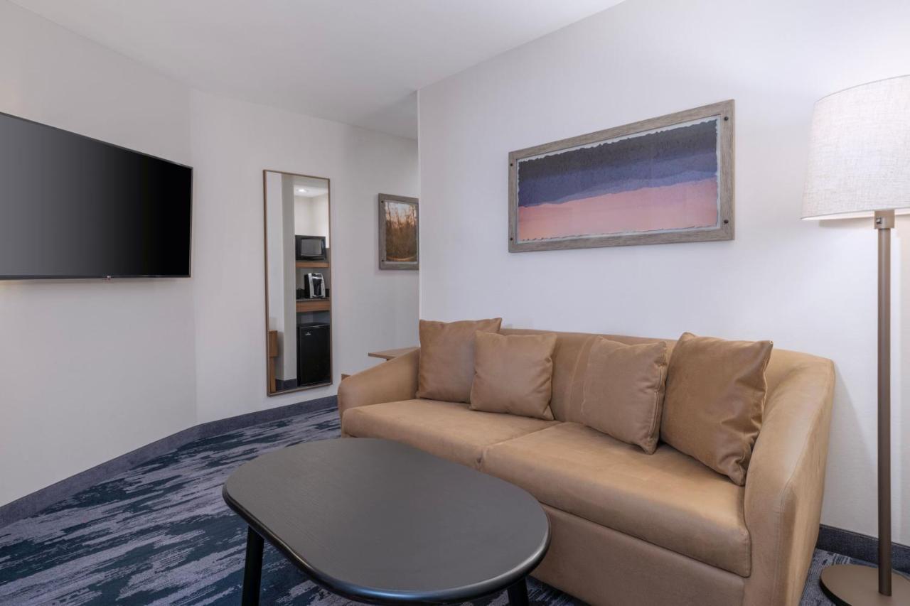 Fairfield Inn & Suites Ντέντον Εξωτερικό φωτογραφία
