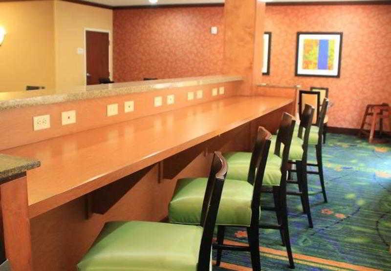 Fairfield Inn & Suites Ντέντον Εξωτερικό φωτογραφία