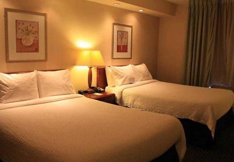 Fairfield Inn & Suites Ντέντον Εξωτερικό φωτογραφία