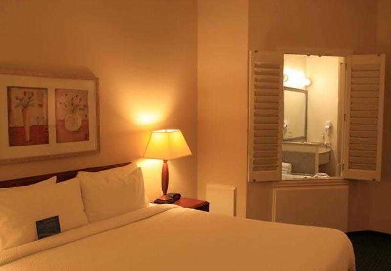 Fairfield Inn & Suites Ντέντον Εξωτερικό φωτογραφία